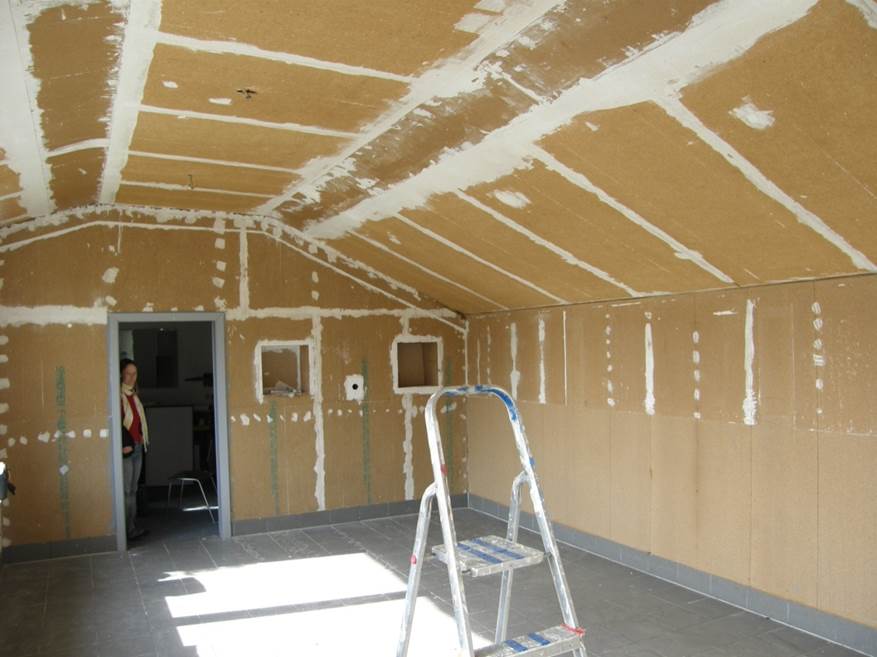leerer Raum im Jugendzentrum, ab jetzt wird Renoviert